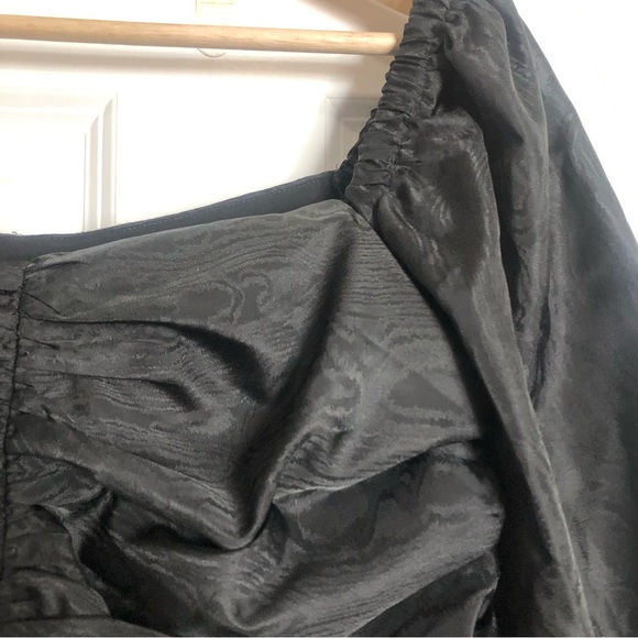 J. Crew Black Ruched Puff Sleeve Crop Top BD809 NWOT - Picture 3 of 8